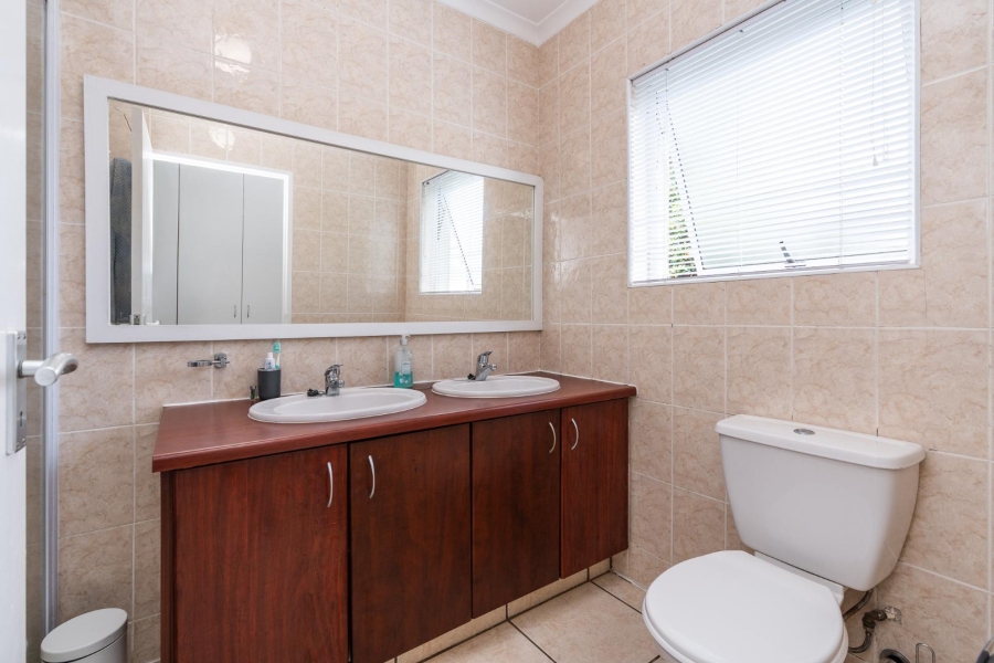 3 Bedroom Property for Sale in Pinehurst Western Cape